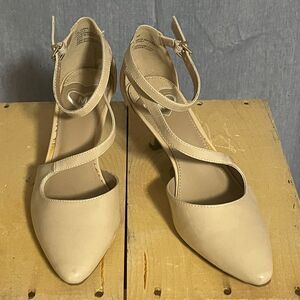 Nude Pointed Toe Ankle Strap Heels Size 7 Kitten Heel Wedding Pumps